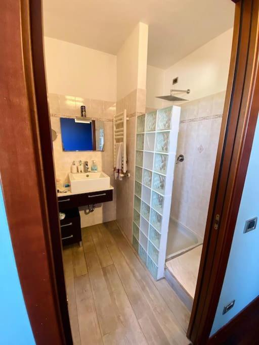 Intero Bilocale Con Terrazzo Vicino A Milano Apartment Mairano Luaran gambar