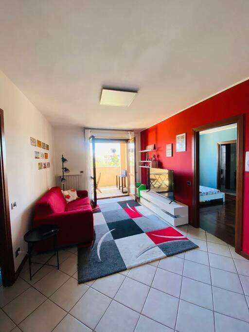 Intero Bilocale Con Terrazzo Vicino A Milano Apartment Mairano Luaran gambar